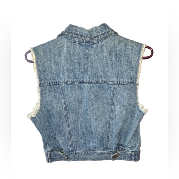 Jean jacket vest. - Picture 2 of 3